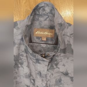 Eddie Bauer floral camo light vest